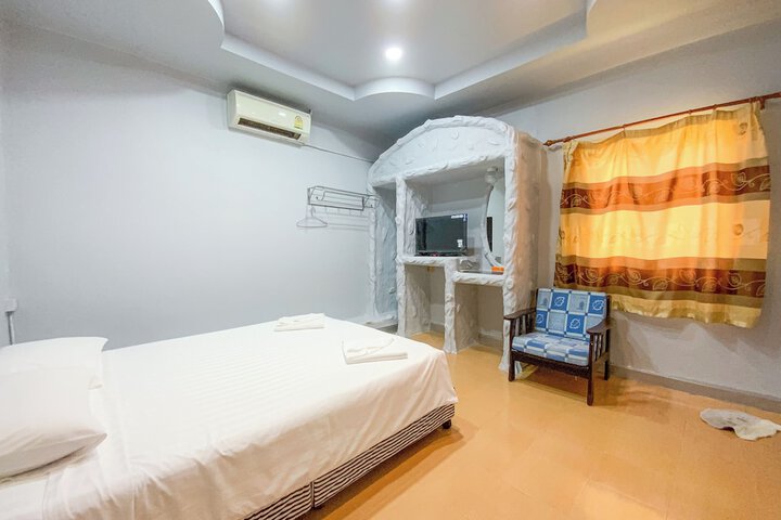 Room 5 of 41