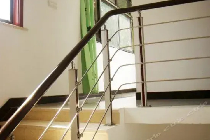 Room 2 of 4