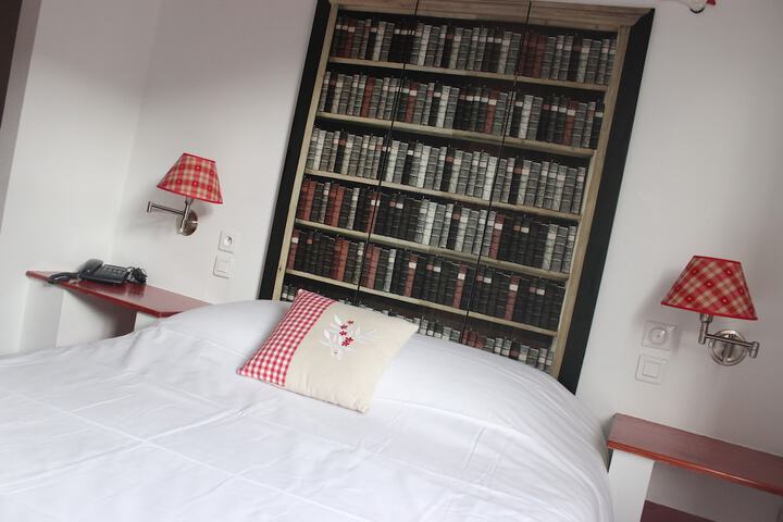 Room 6 of 39