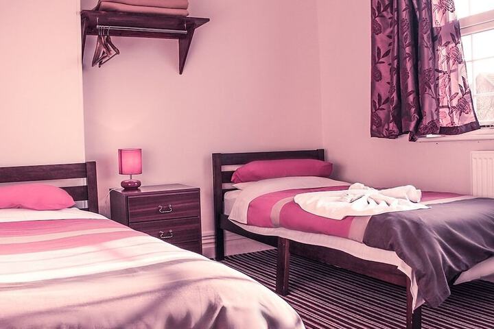 Room 6 of 20