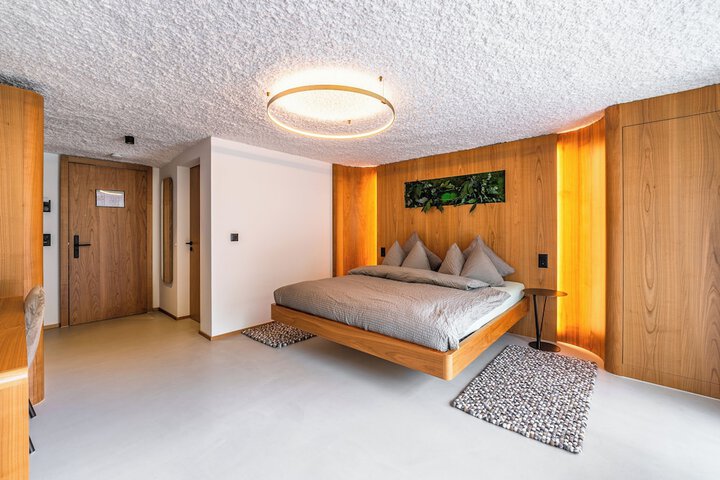 Room 7 of 41