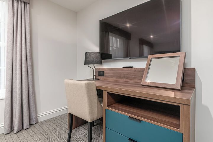 Room 12 of 121