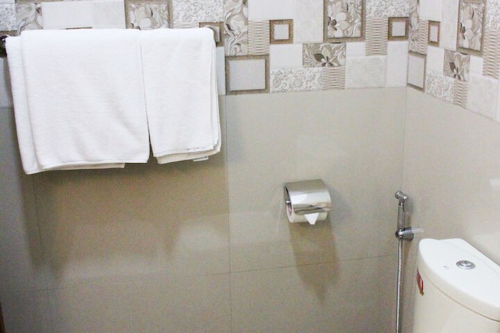 Room 13 of 35