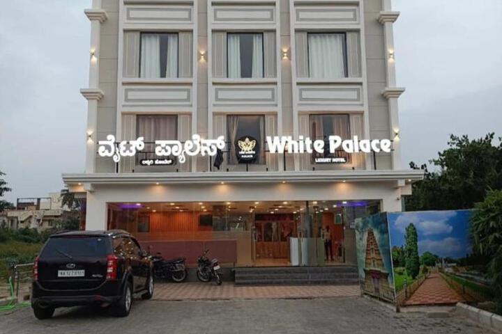 Hotel White Palace