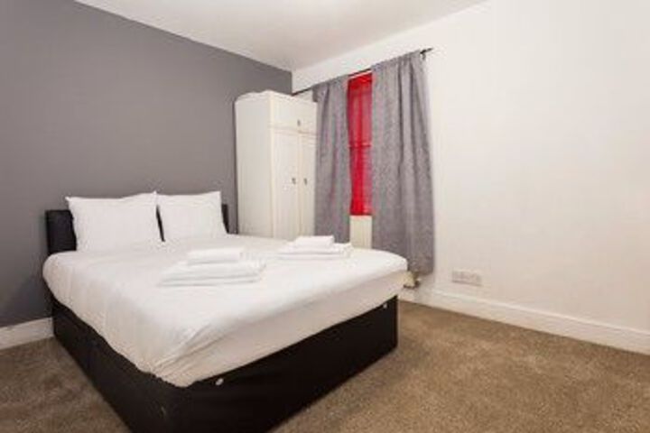 Room 14 of 24