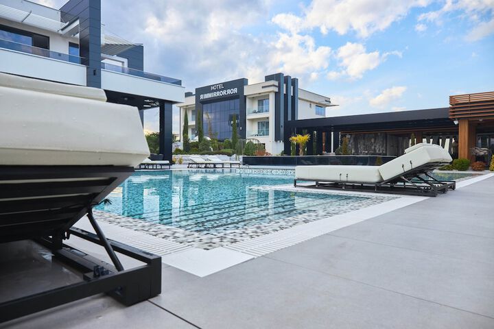 Pool 50 of 58