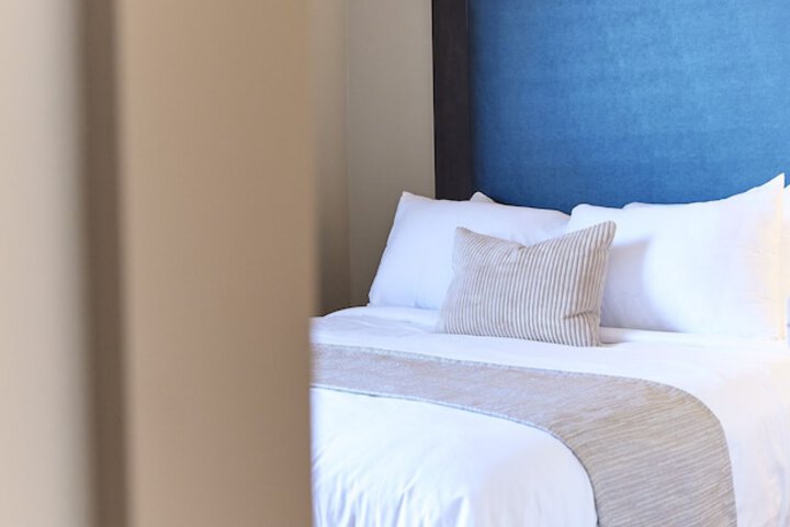 Room 34 of 131