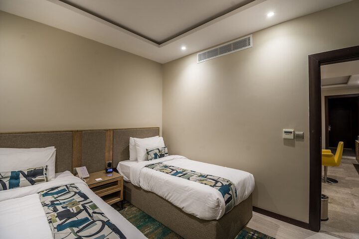 Room 14 of 74