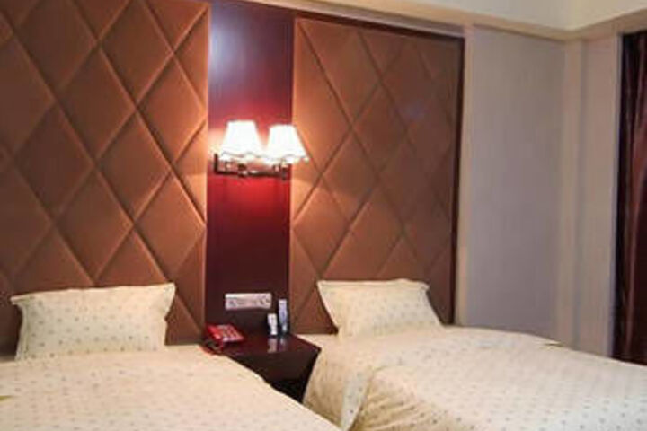 Room 14 of 26