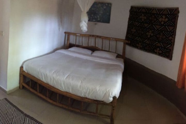 Room 2 of 96