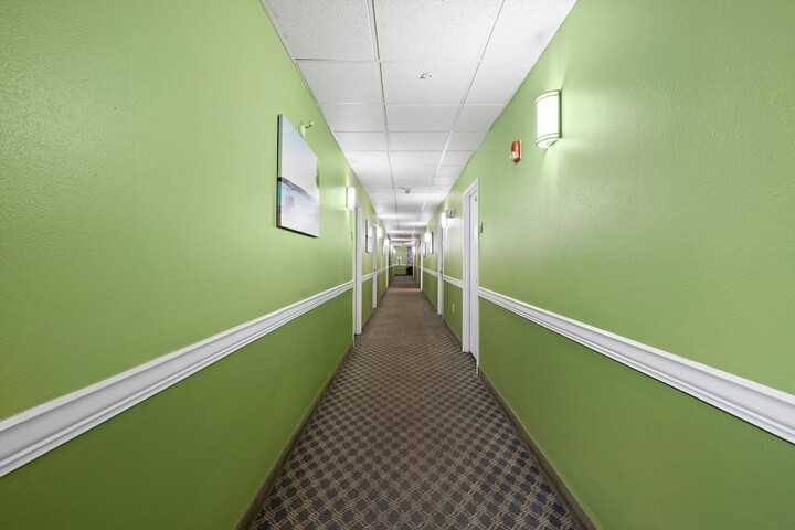 Ballroom/Hall 45 of 49