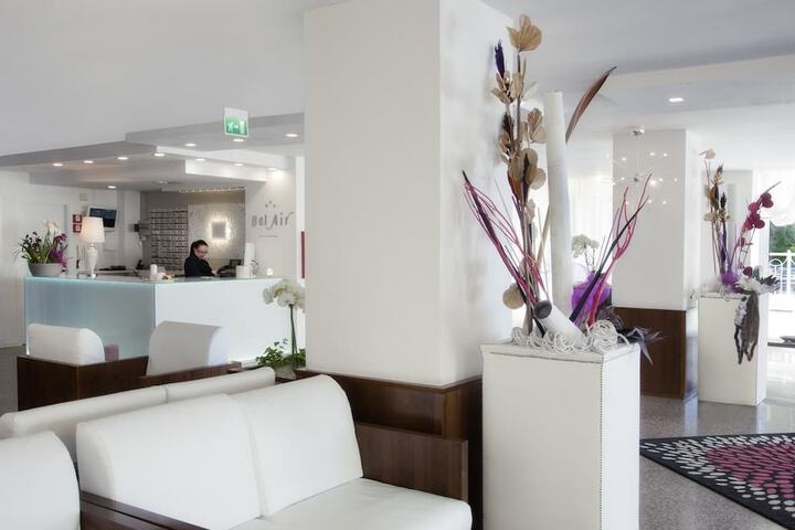 Guest Lobby