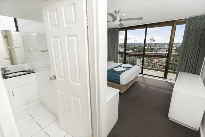 Room 14 of 50