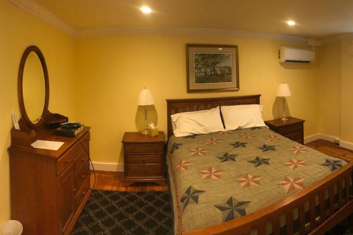 Room 34 of 64