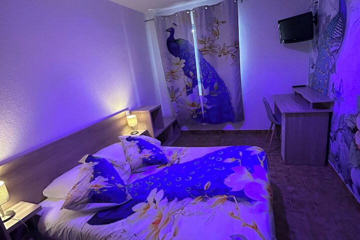 Room 16 of 43