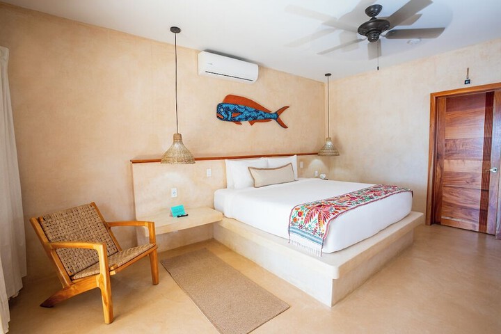Room 20 of 136