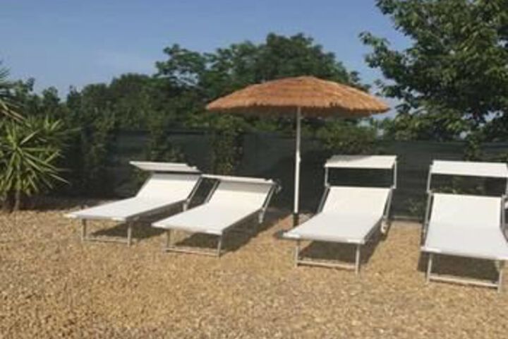 Sundeck 16 of 19