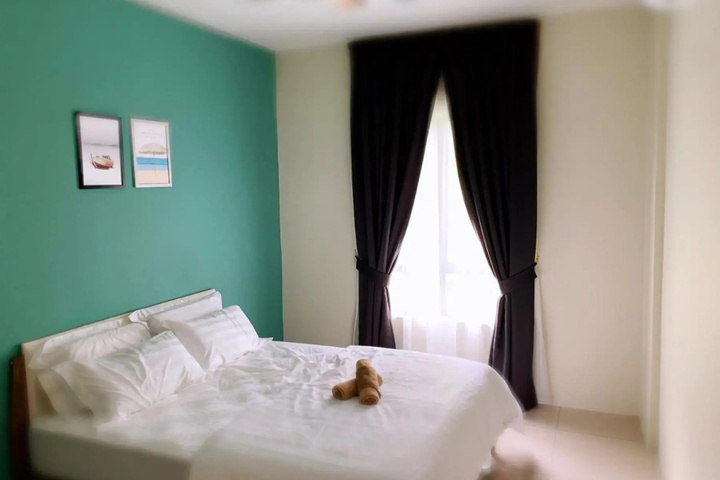Room 2 of 9