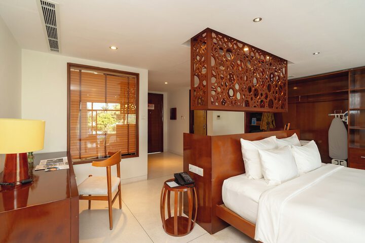 Room 44 of 138