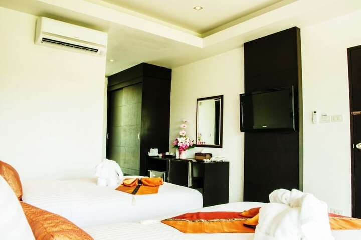 Room 15 of 35
