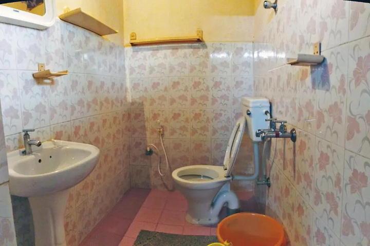 Room 7 of 37