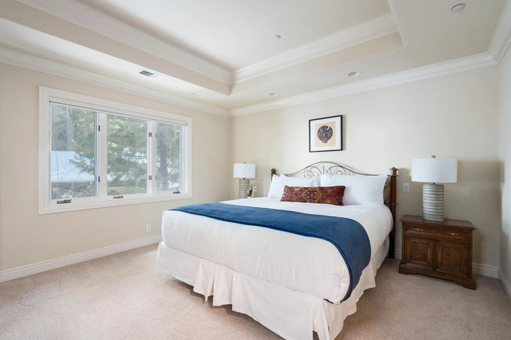 Room 2 of 20