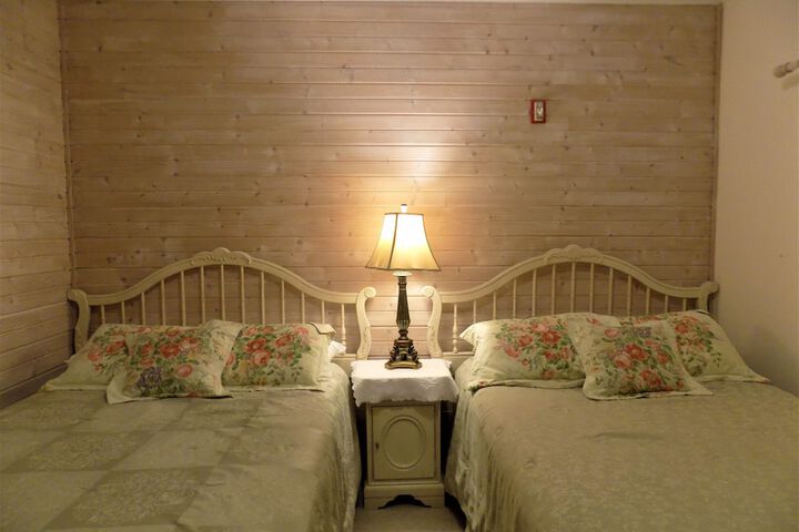 Room 7 of 73
