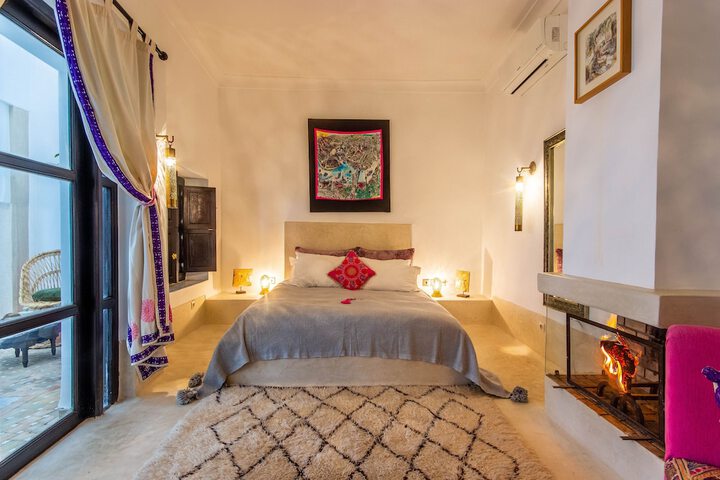 Room 8 of 40
