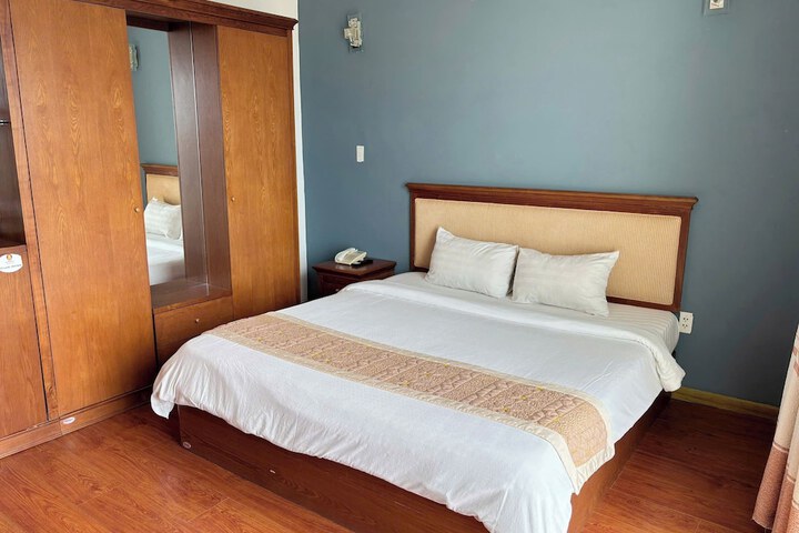 Room 6 of 41