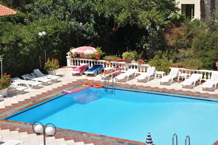 Pool Hotel
