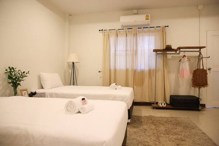 Room 12 of 34