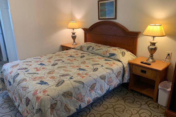 Room 9 of 32
