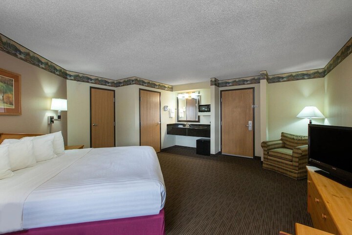 Room 8 of 55