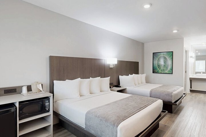 Room 28 of 116