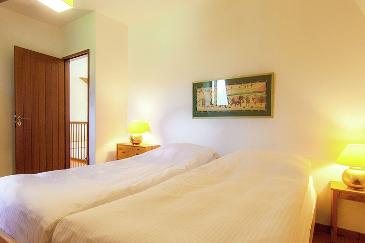 Room 4 of 21