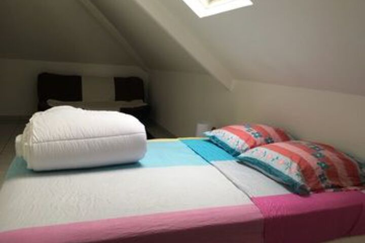 Room 5 of 11