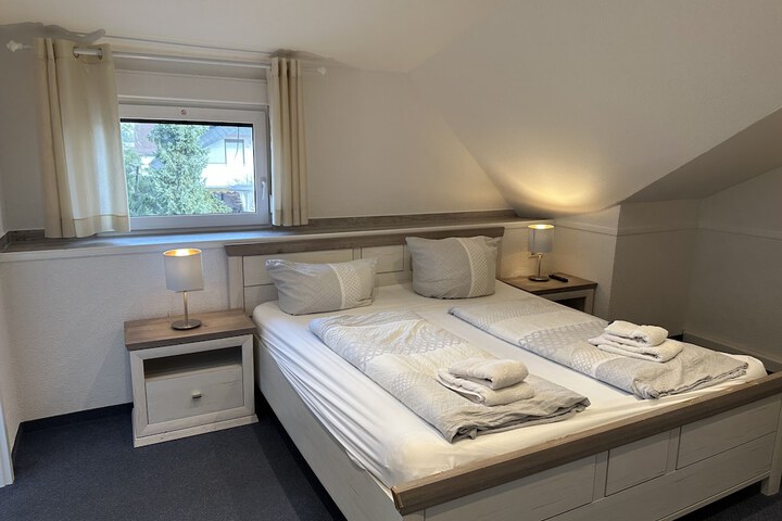 Room 34 of 109