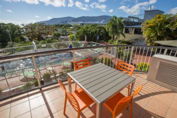 Terrace/Patio 30 of 33