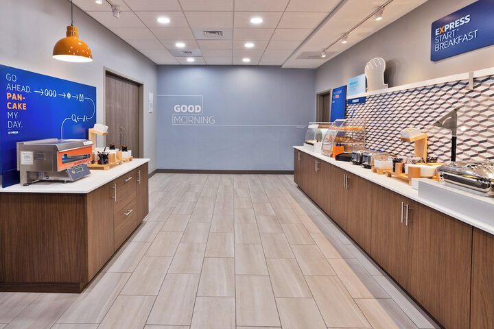 Breakfast/Coffee Service 36 of 47