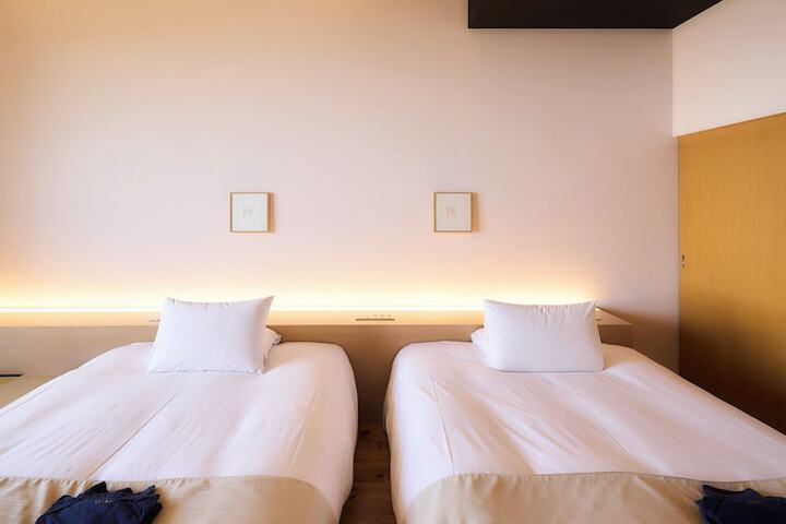Room 21 of 178