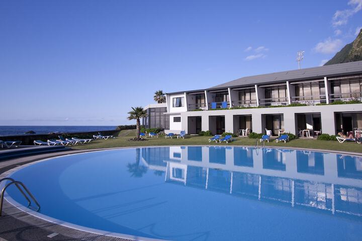 Hotel with Pool