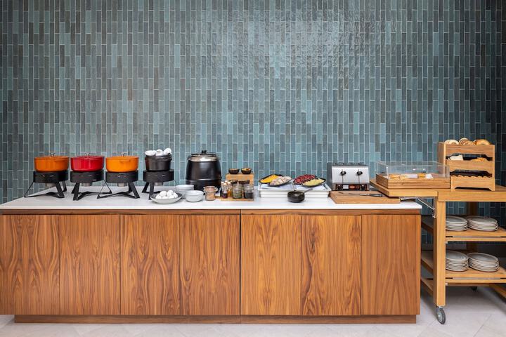 Breakfast/Coffee Service 44 of 63