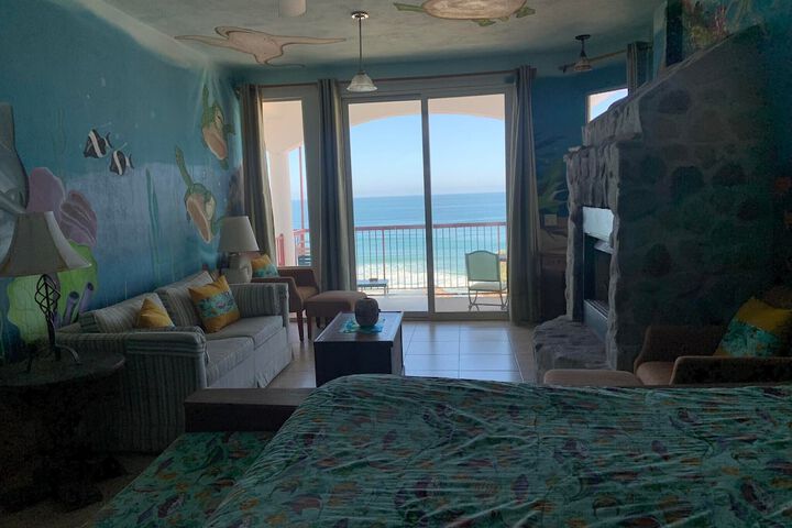 Room 270 of 413
