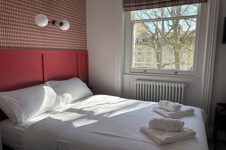 Room 46 of 78