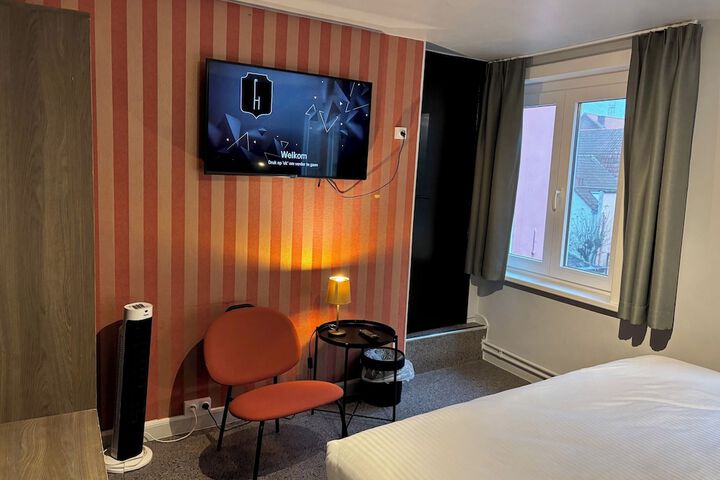 Room 36 of 53