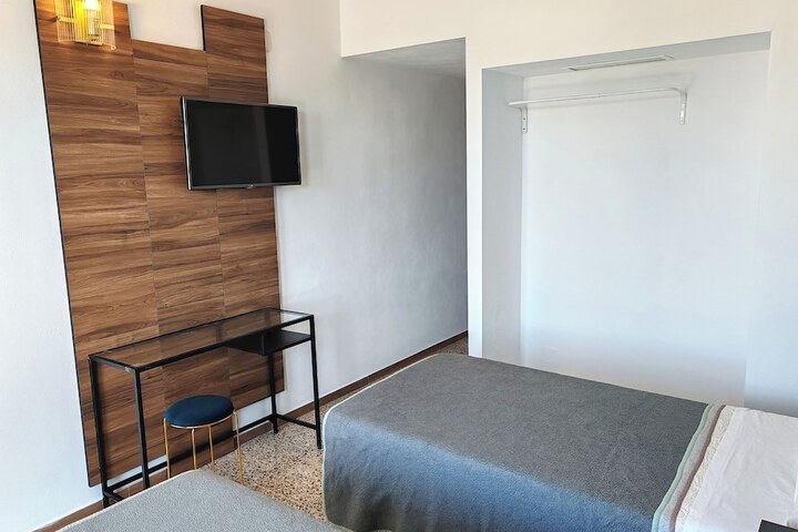 Room 7 of 11