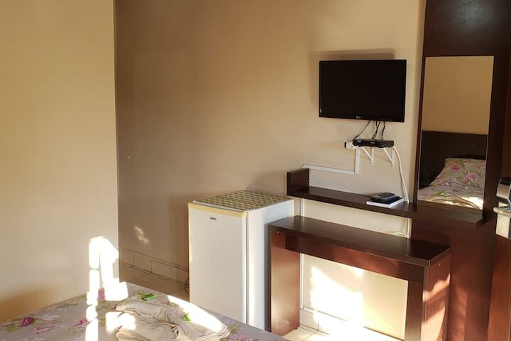 Room 6 of 37