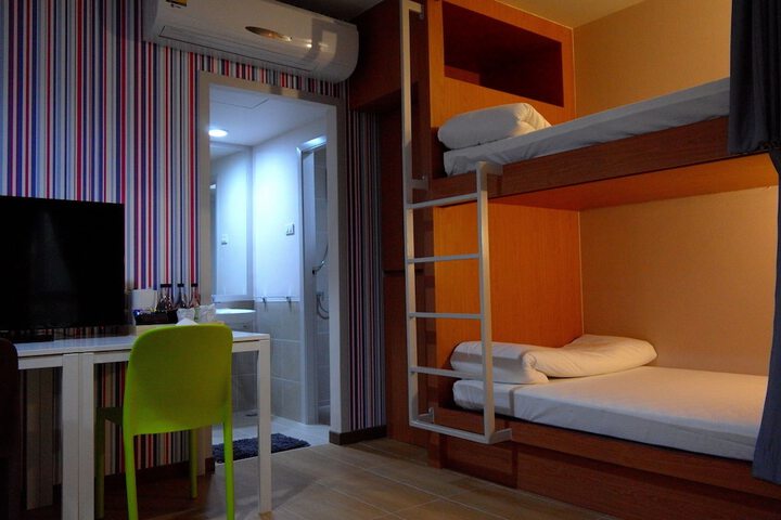 Room 17 of 110