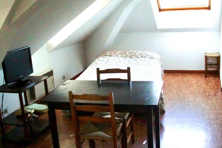 Room 9 of 52