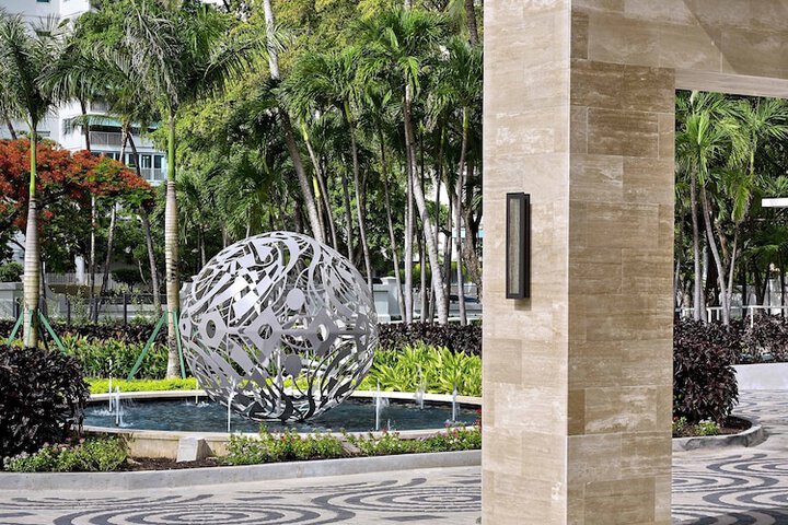 Hotel Exterior 82 of 94